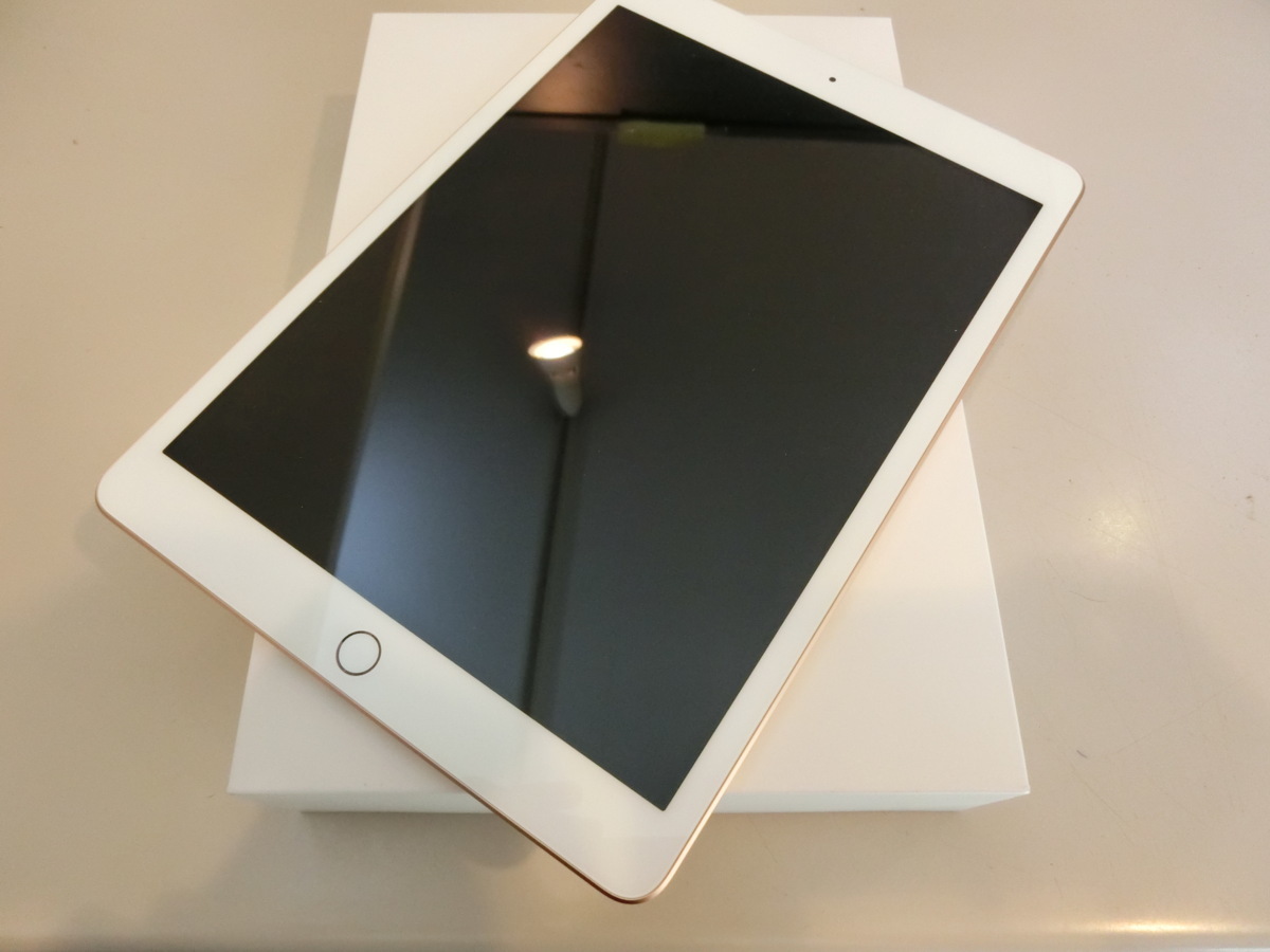 安い，最新作 iPad 2 Wi-Fiモデル 16GB MC979J/A（ホワイト）動作品