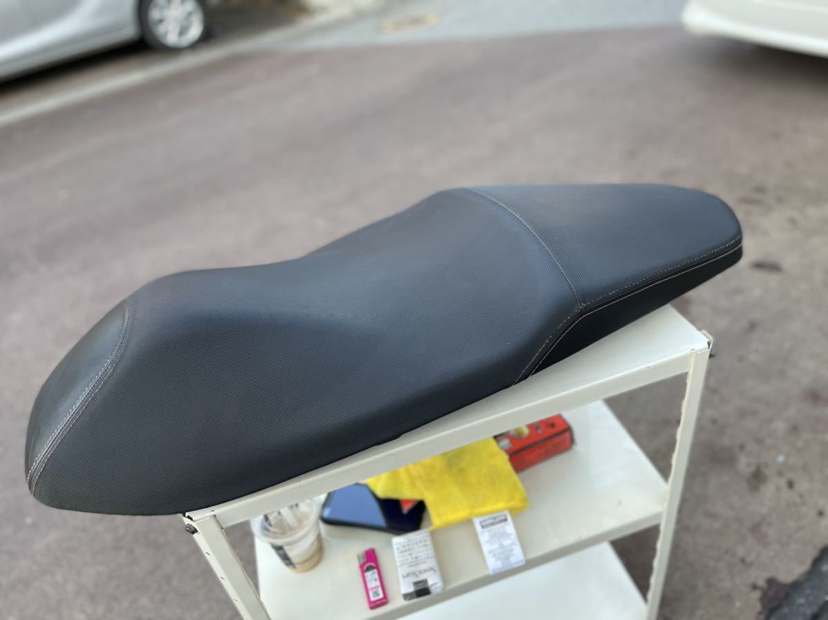 PCX125 JF56 SPシート 赤ステッチ 純正 | PCX 純正シート PCX125 (JF56