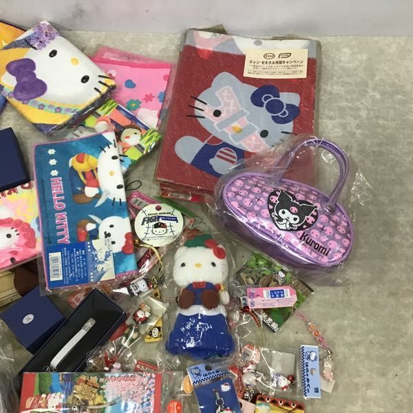 1円～ 訳あり ハローキティ ストラップ 京都バージョン、クリスタル