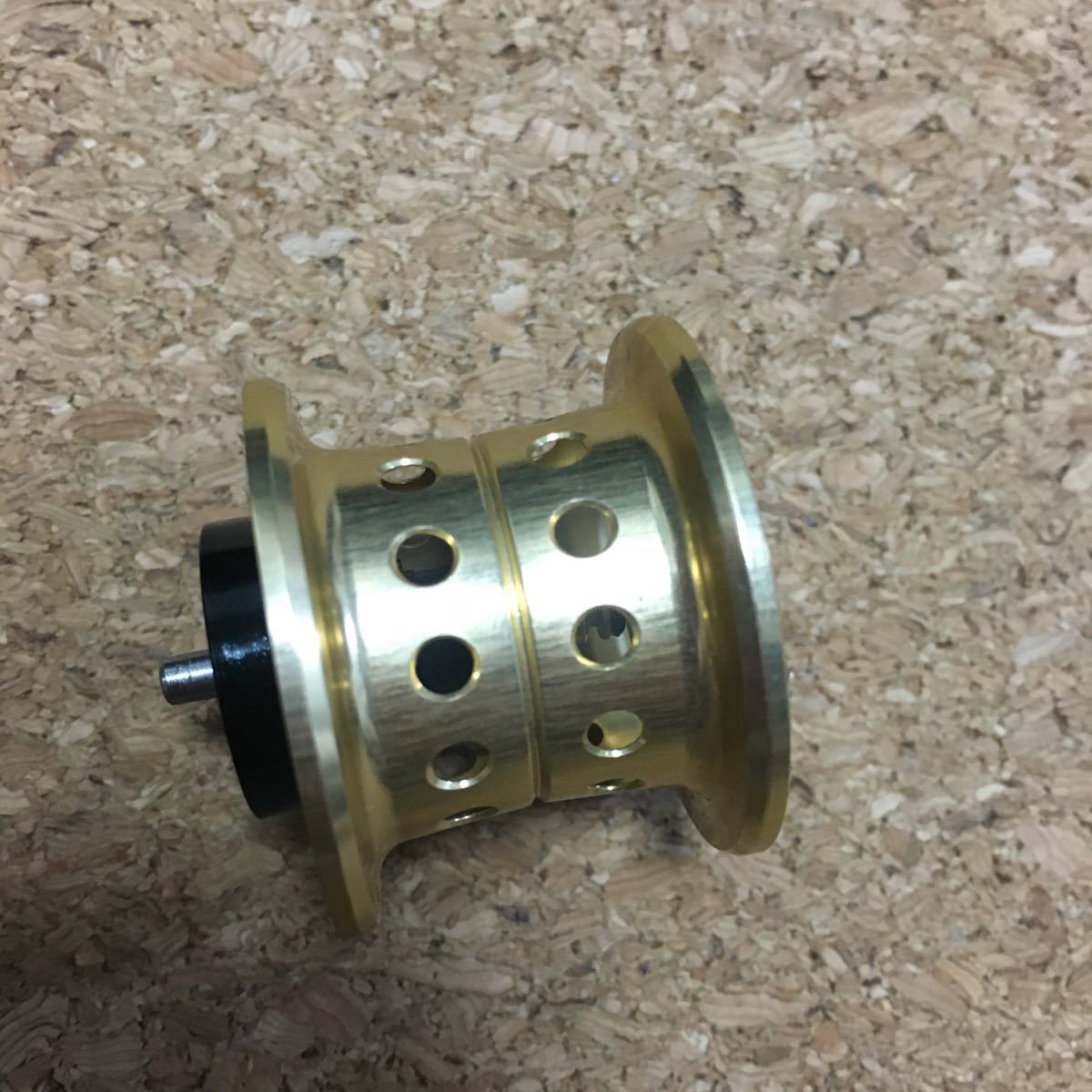 KTF ネオスプール KAHEN ダイワ 34φ ゴールド 美品_9