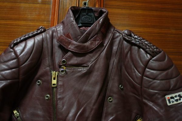 100%新品，2026 モデル イギリス 変型 サイクロン 風 70s ビンテージ UK ロンジャン ライダース ルイスレザー ユーロ レザー ジャケット(Lサイズ)｜売買されたオークション情報、yahooの商品情報をアーカイブ Lサイズ