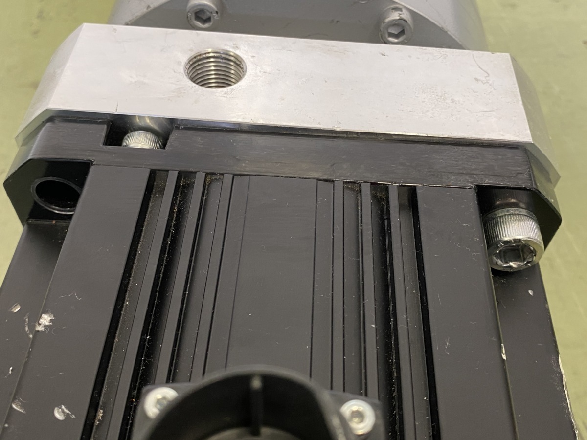 三菱電機 HF-SP352B サーボモータ 3.5KW / SHIMPO-NIDEC ABLE REDUCER サーボモータ用減速機 VRS-180-28-K3-38 HF-SP352B サーボモータ 三菱電機 New In Box