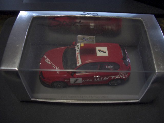 大得価，正規品 1/43 アルファロメオ 147 GTA Cup 2003 Presention 二コラ ラリーニ(レーシングカー)｜売買されたオークション情報、yahooの商品情報をアーカイブ公開 - オークファン レーシングカー