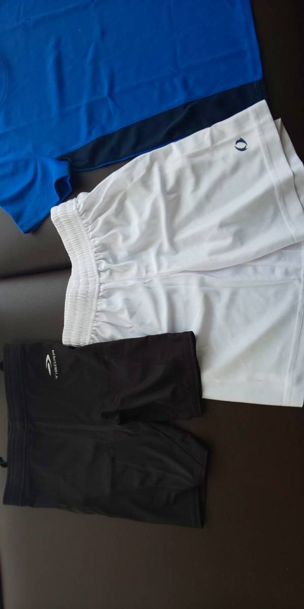 サッカーキッズ用　ユニフォーム練習着上下セット　靴下とインナーパンツ付　サイズ120　ファーストセットに_4