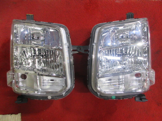 エブリィワゴン ヘッドライト左右set 新古車外し Da17w クリッパー エブリーバン Da17v ヘッドライト 売買されたオークション情報 Yahooの商品情報をアーカイブ公開 オークファン Aucfan Com