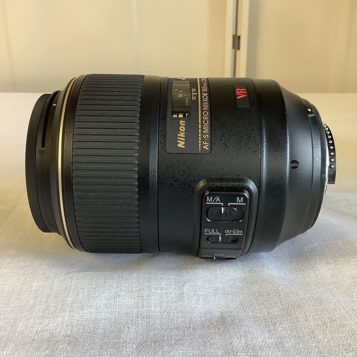 Nikon AF-S MICRO NIKKOR 105mm F2.8 G ED VR 箱付き【04】 Nikon AF-S