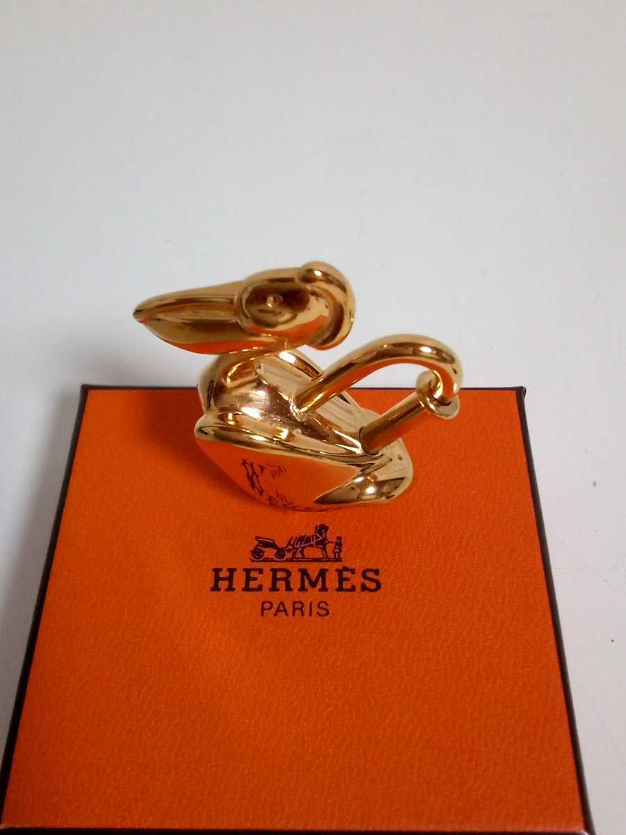 AD089◇ HERMES エルメス カデナ ゴールドカラー ペリカン チャーム