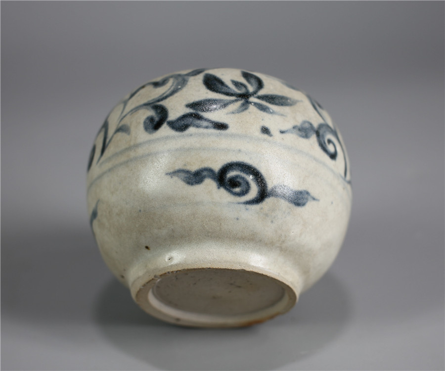 C6386 唐物 【明代青花】 安南染付 唐草文 茶入／保管箱付 美品