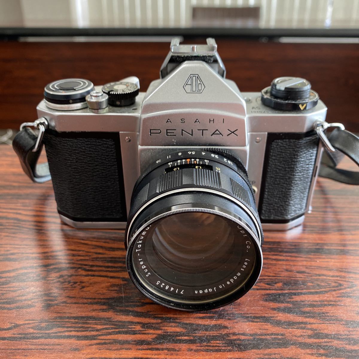 Pentax SV Camera of interesting 1:2⁄35 23 PENTAX SV Super-Takumar F1.8