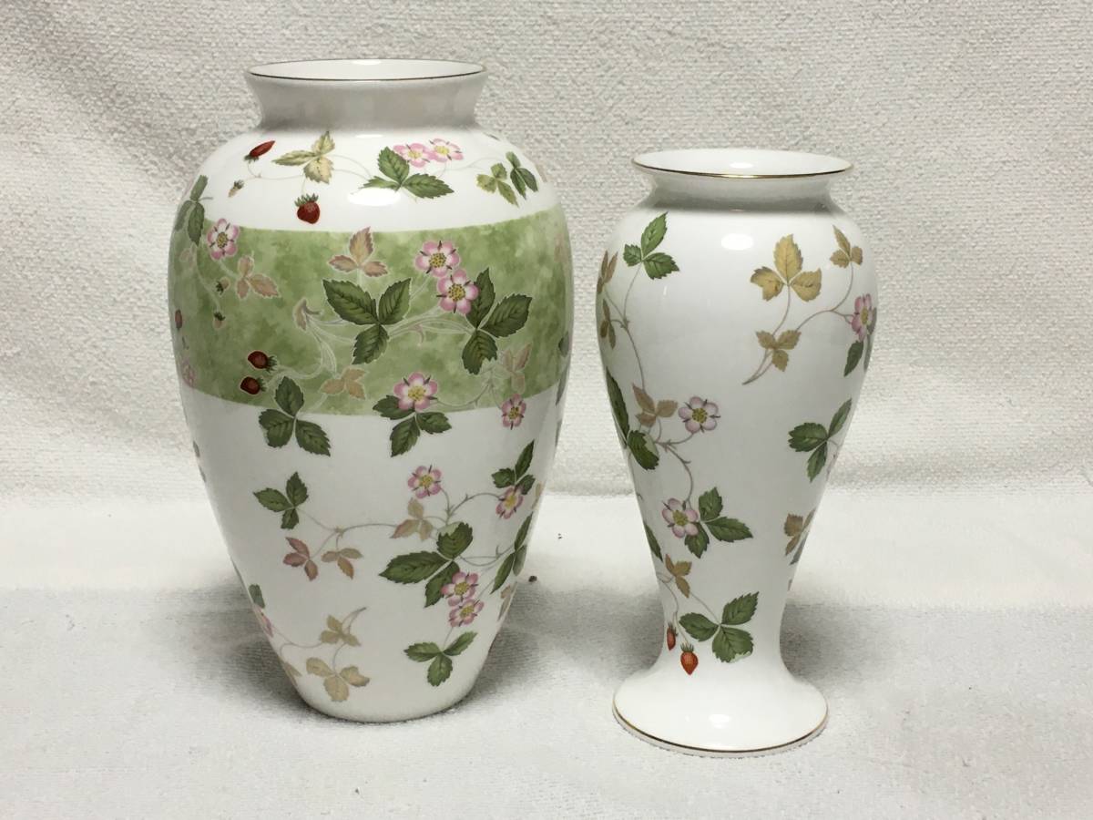 WEDGWOOD ウエッジウッド 磁器製 花器 花瓶 フラワーベース ワイルドストロベリー まとめて2点セット