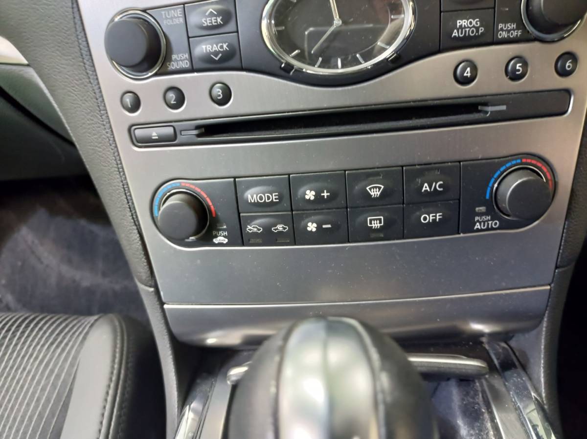 日産 スカイライン エアコンスイッチパネル オーディオプレイヤー V36