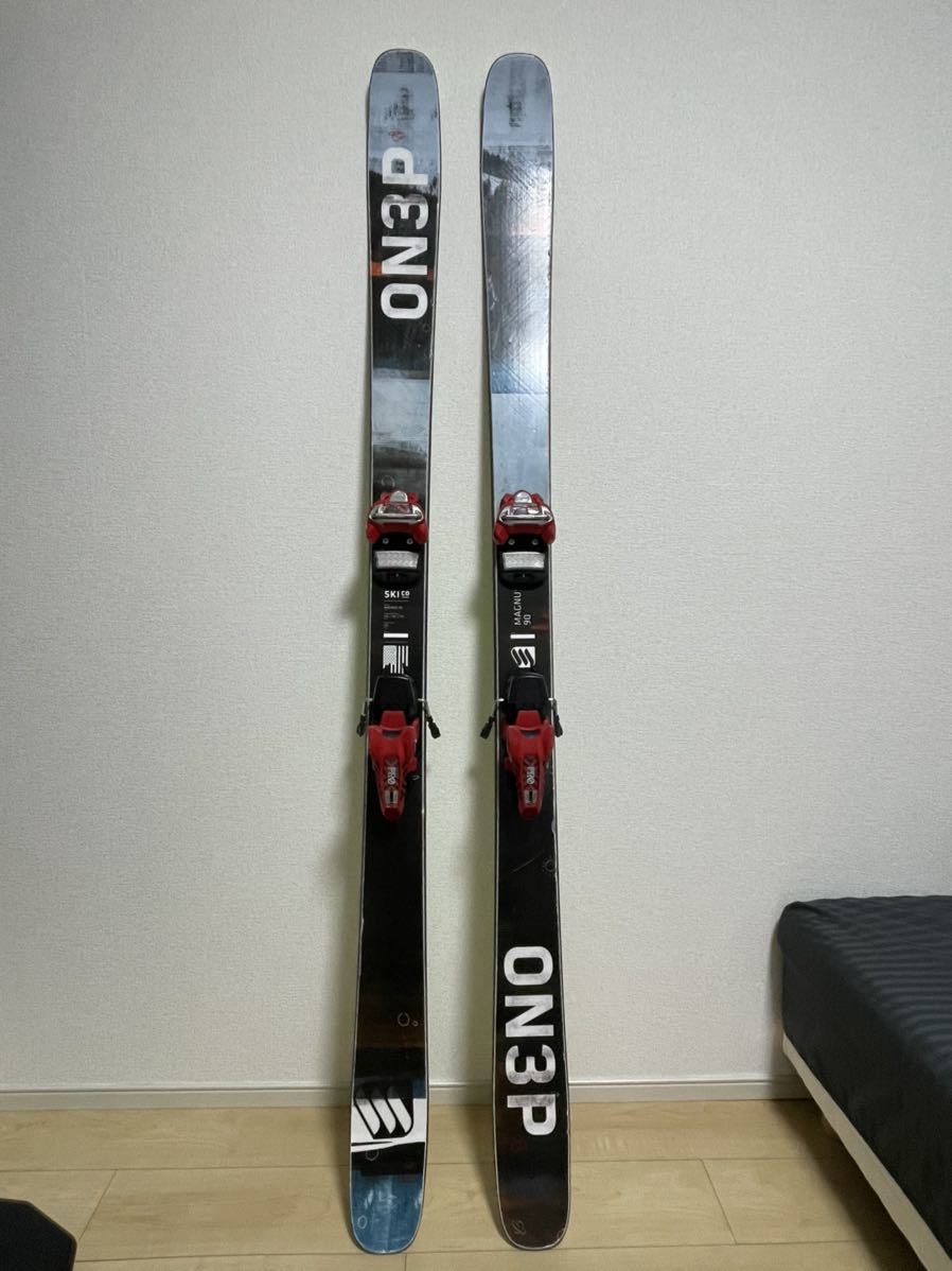 ATOMIC☆スキーブーツ 24.5 ATOMIC アトミック スキーブーツ CUP WORLD