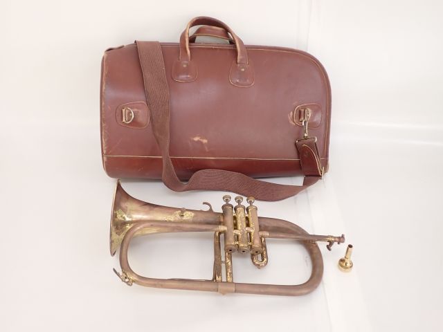 お得，限定SALE COUESNON ケノン フリューゲルホルン DENIS WICK デニス ウィック マウスピース 4FL ソフトケース付き ∬ 63622-1(フレンチホルン)｜売買されたオークション情報、yahooの商品情報をアーカイブ公開 - フレンチホルン
