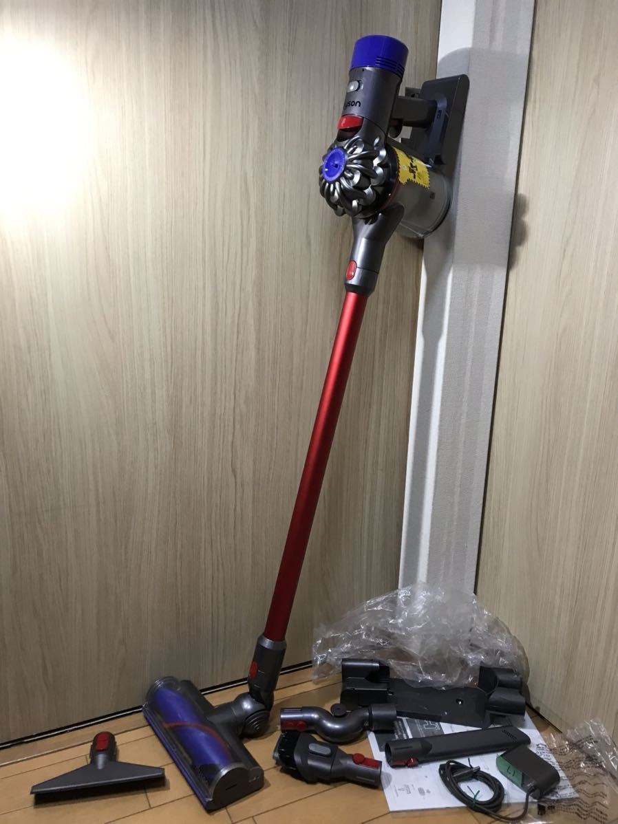生活家電 ダイソン Dyson V8 (SV10) コードレスクリーナー 本体・充電