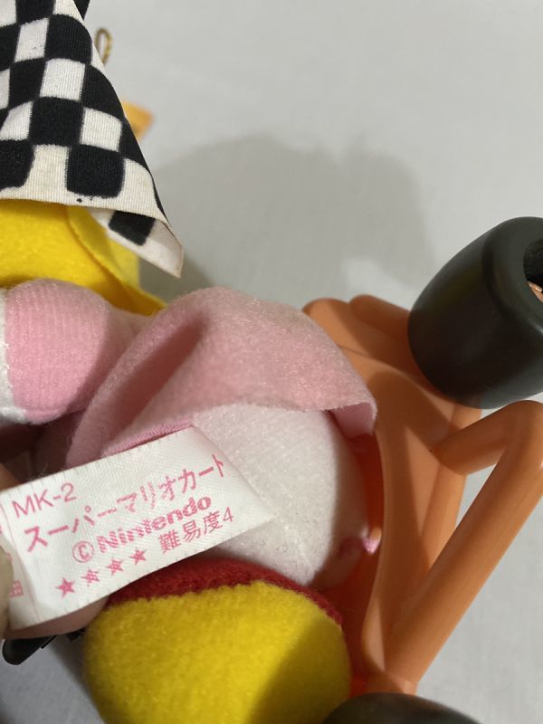 正規品】 スーパーマリオカート ぬいぐるみ ピーチ姫 中古タグ付き