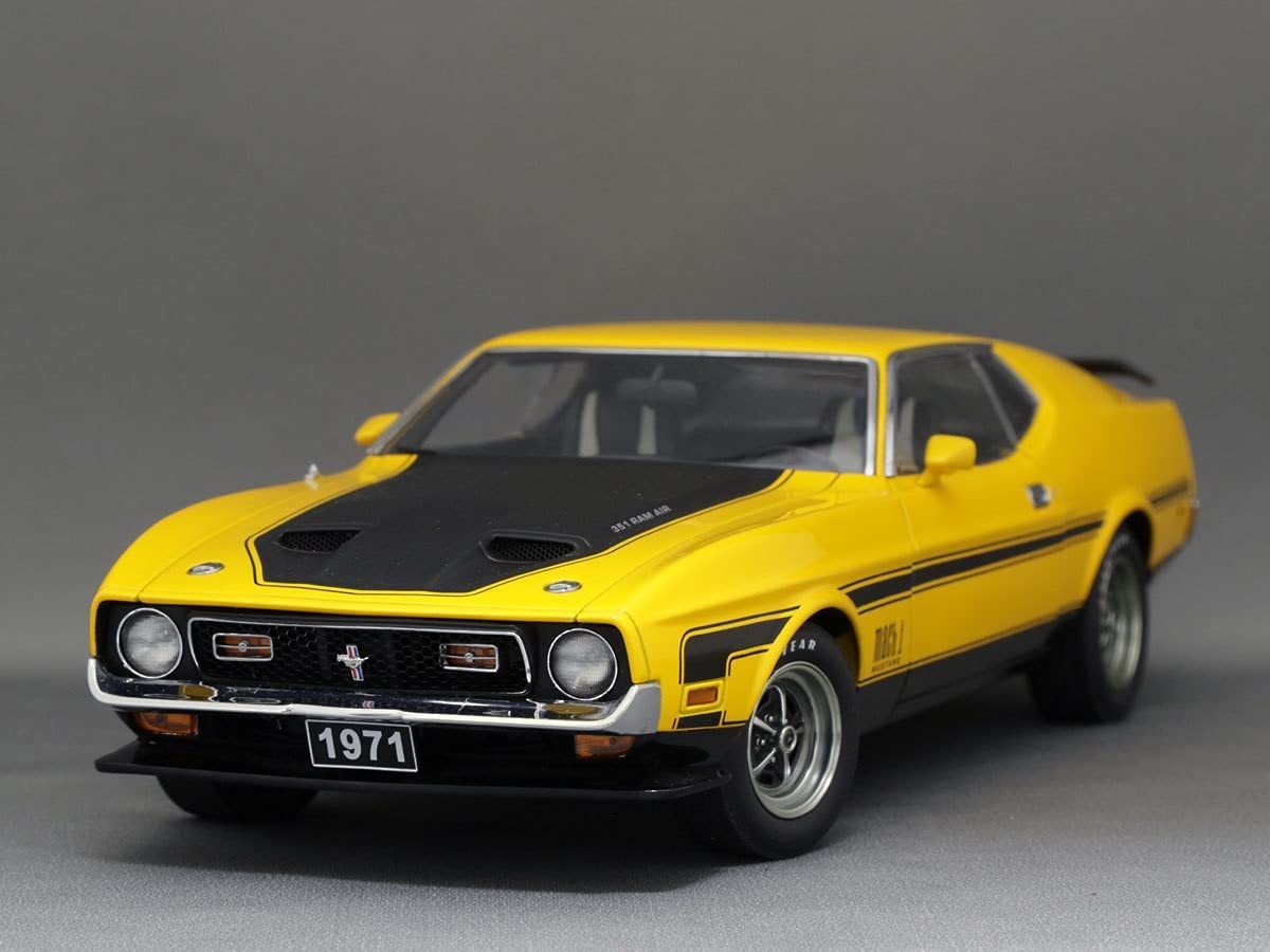 オートアート 1/18 フォード マスタング マッハ1 FASTBACK 1971