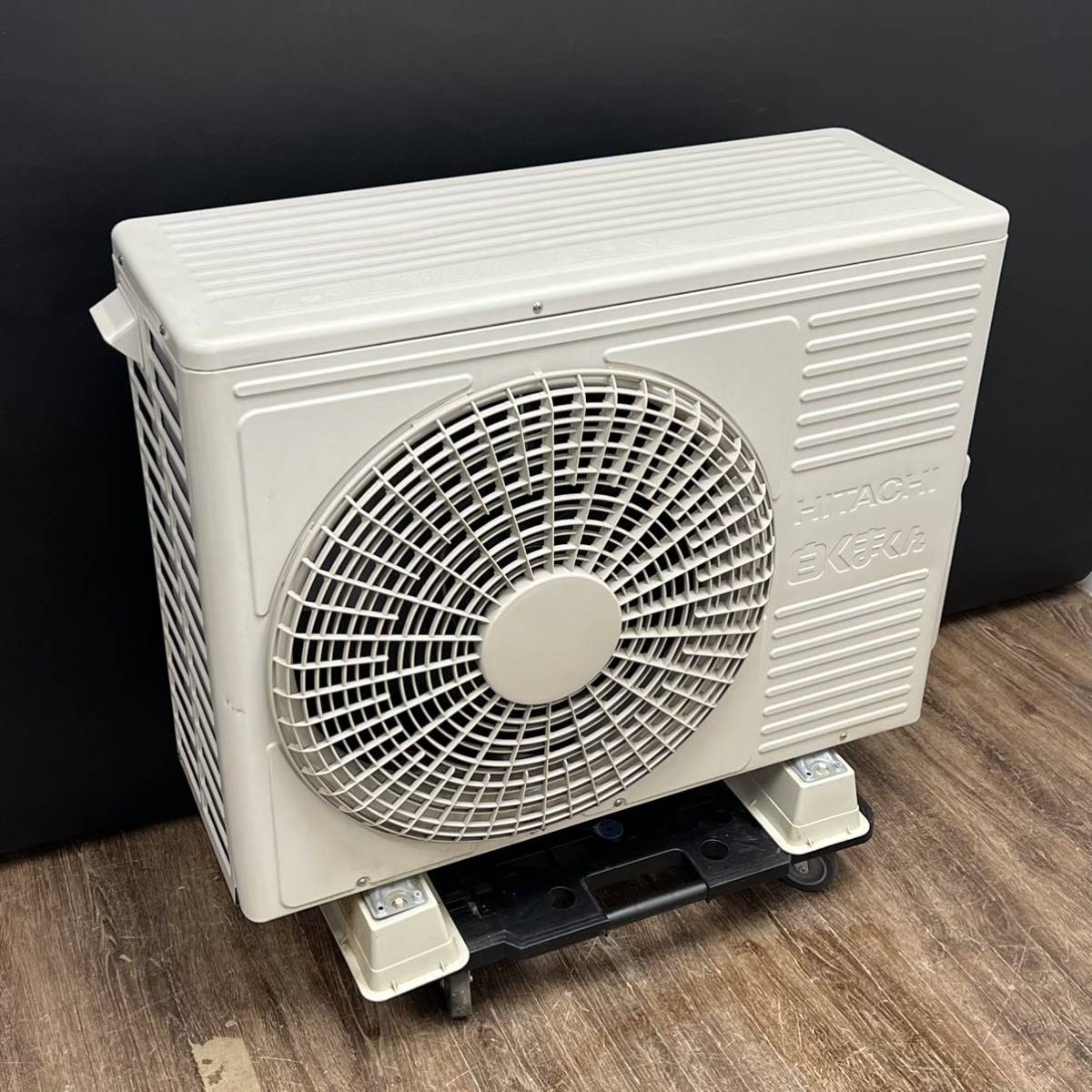 美品/2018年製□主に14畳用 4.0kW ルームエアコン 単相200V 日立 白く 