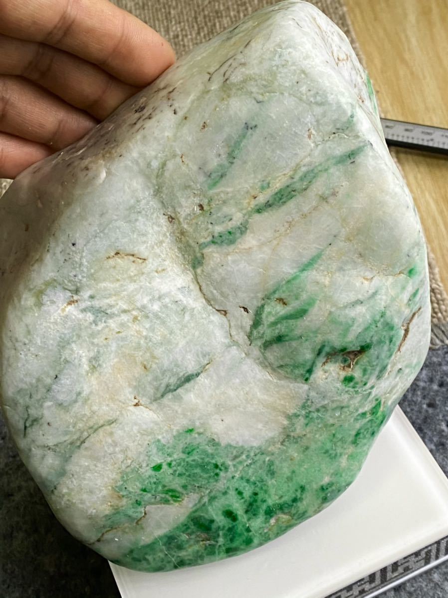 2kg 大型 極上品！糸魚川翡翠 天然石 ヒスイ、翡翠、 翡翠原石 本翡翠