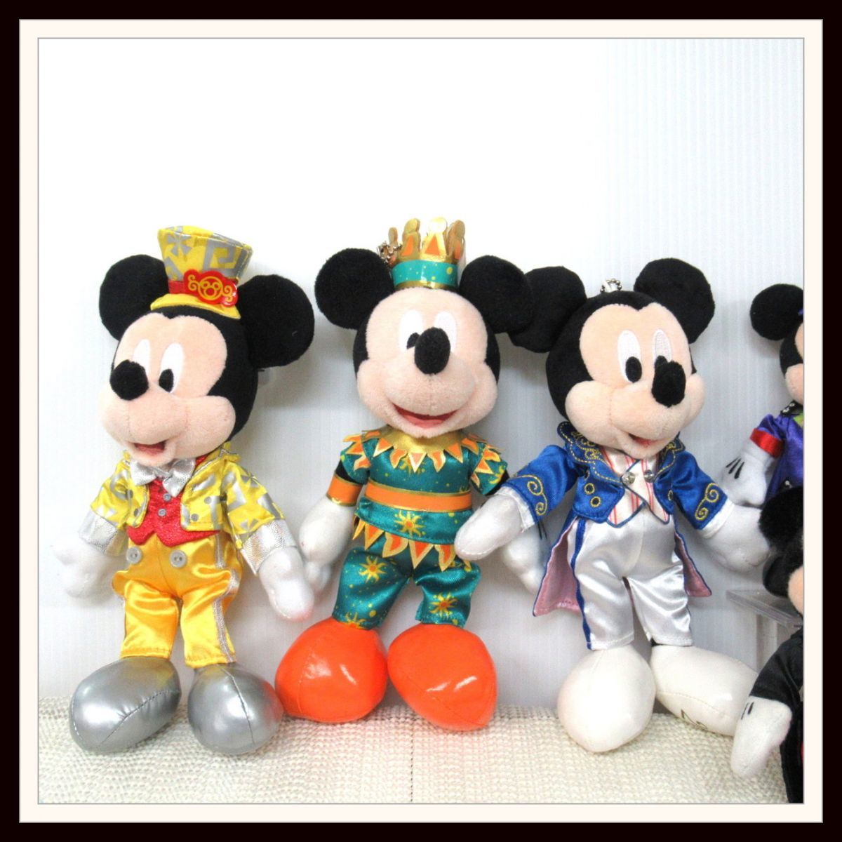 ディズニー ミッキーマウス☆ぬいぐるみバッジ ストラップ キー