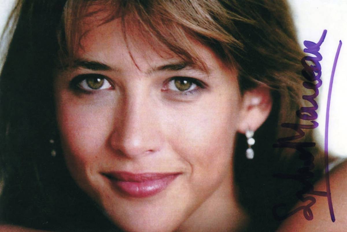 当店の記念日 ソフィーマルソー アイドル