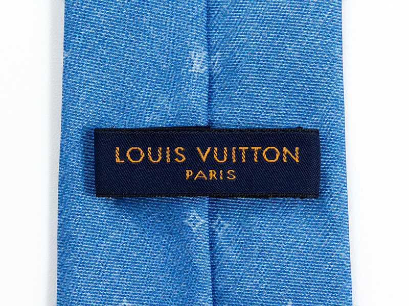 LOUIS VUITTON(ルイヴィトン) ネクタイ メンズ クラヴァットコンステレーションデニム M70202 ブルーシエル LOUIS VUITTON（ルイ・ヴィトン） 国内完売商品【新品】ルイヴィトン