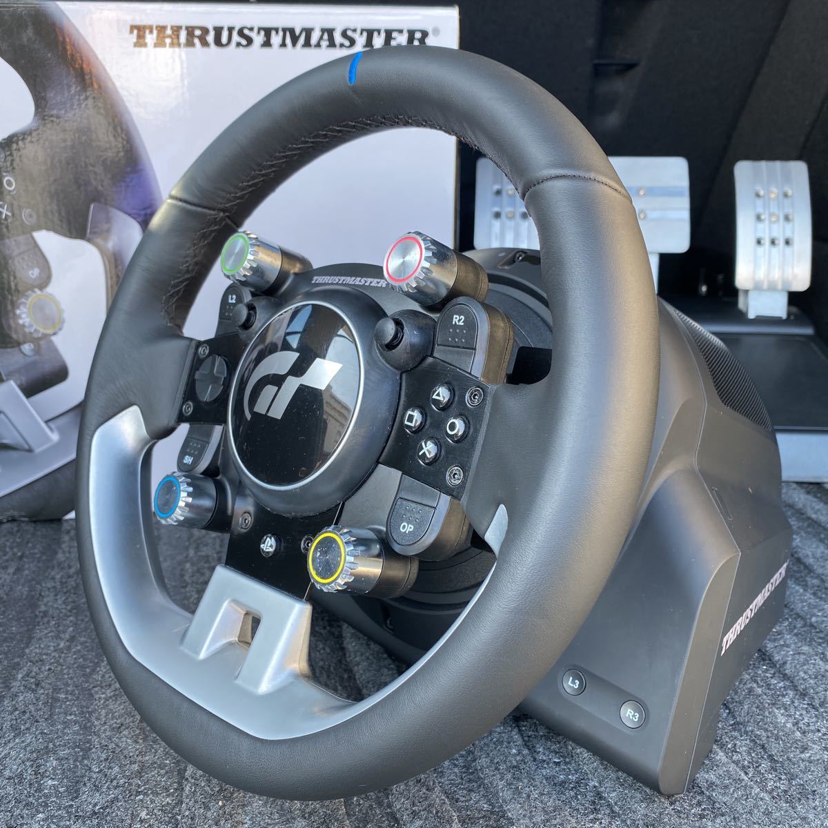 美品 T-GT Thrustmaster スラストマスター ドライビングフォース 