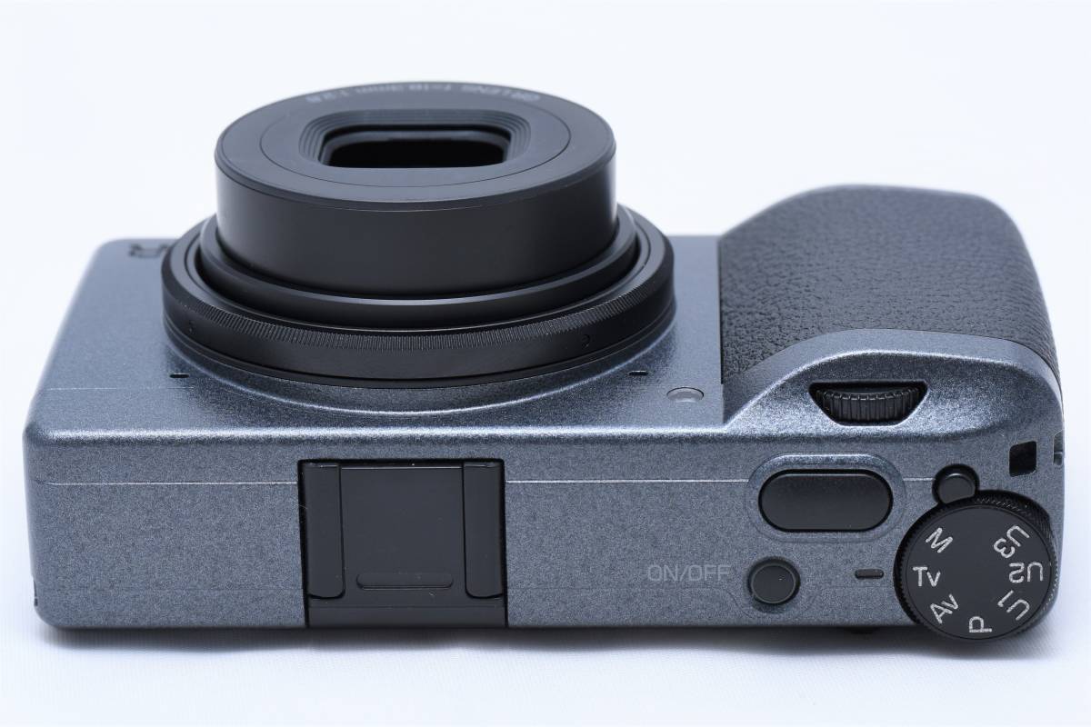 ☆超極上☆ リコー RICOH GR III 《ショット数10893回・元箱付・付属品