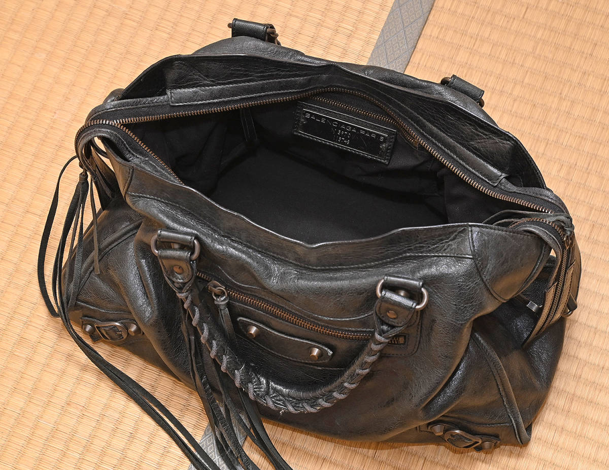 BALENCIAGA バレンシアガ バッグ 中古 黒｜は