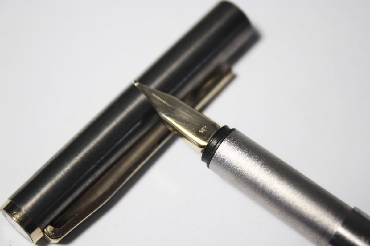 モンブラン MONTBLANC モンブラン万年筆 ドイツ製 ペン先K14金 【公式