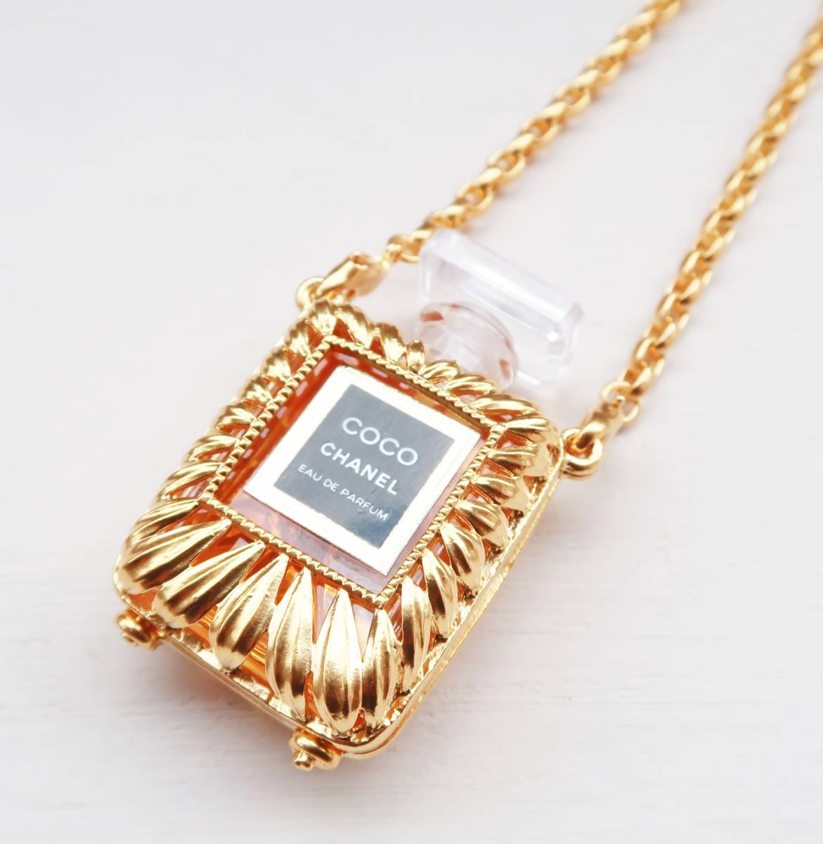 CHANEL ココシャネル ミニボトルペンダント シャネル CHANEL COCO フラワー デザイン 香水瓶 ミニボトル