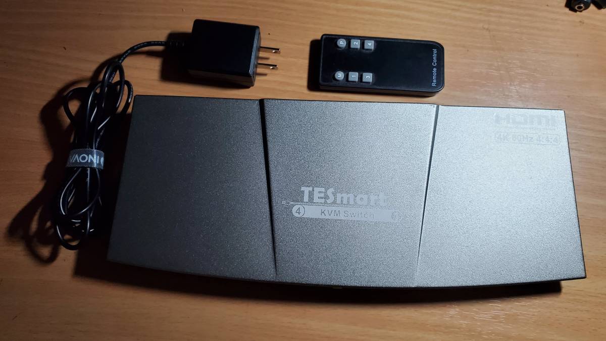 TESmart KVMスイッチ : HDMI 4入力1出力 4K KVM | USB3.0 スイッチDP1.4・