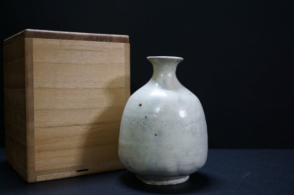 数量限定，新作 【LIG】九谷焼 在銘 赤絵金彩 獣双耳山水仙人図花瓶