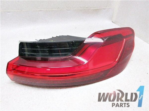 BMW X4シリーズ G02 純正 右 フェンダー テールランプ 外装  