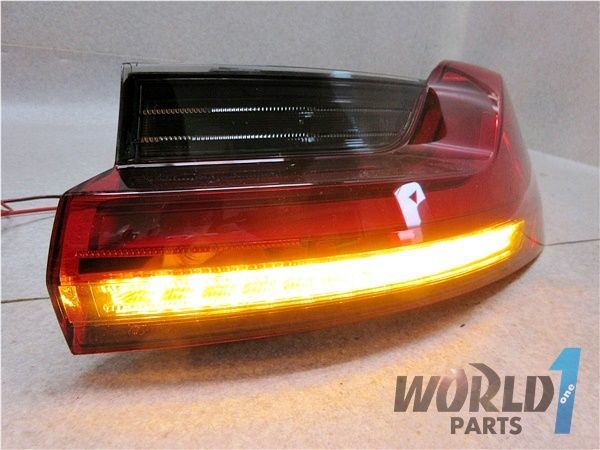 BMW X4シリーズ G02 純正 右 フェンダー テールランプ 外装  