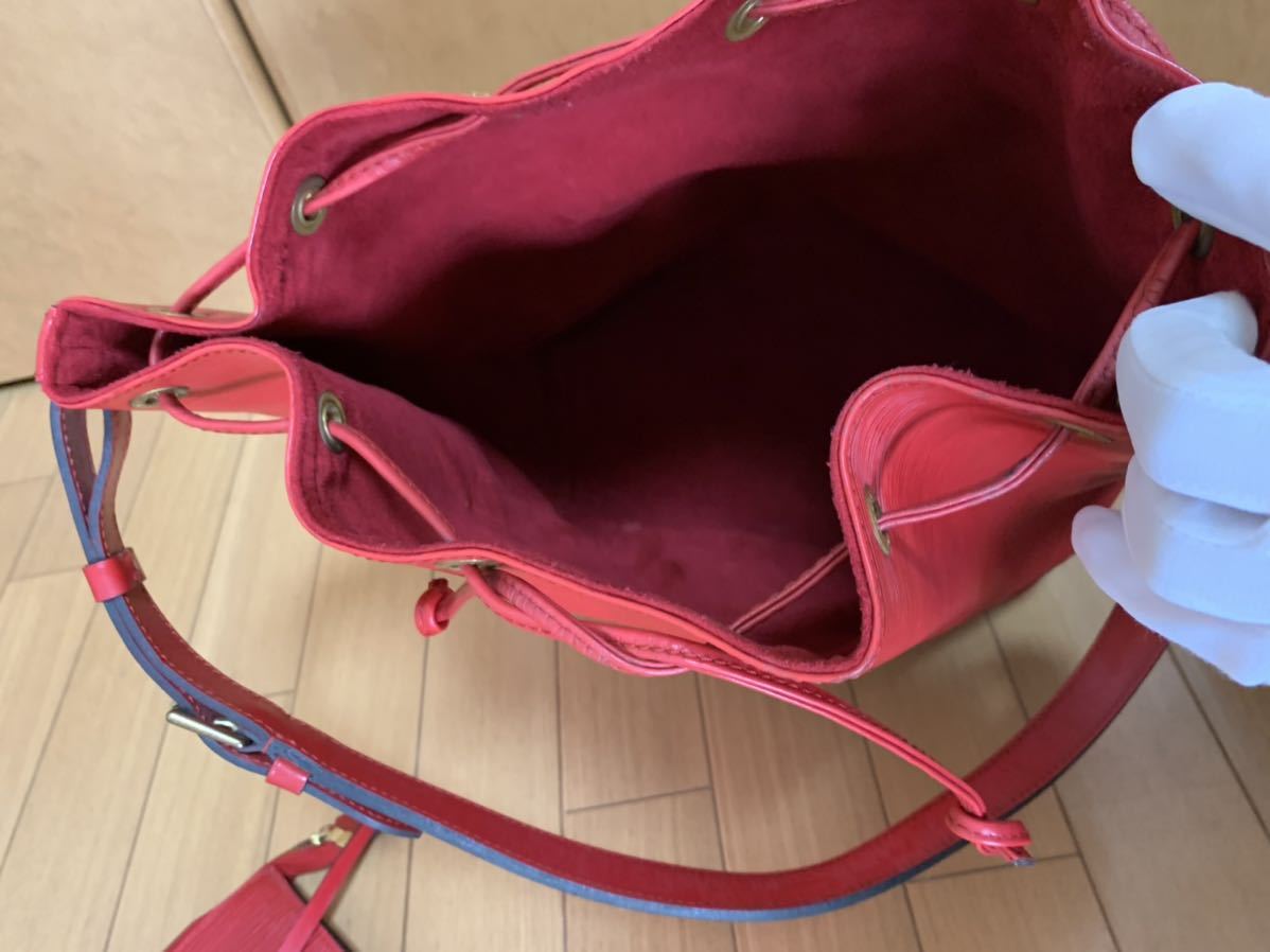 送料込み、匿名発送】 LOUIS VUITTON ルイヴィトン エピ ノエ 巾着