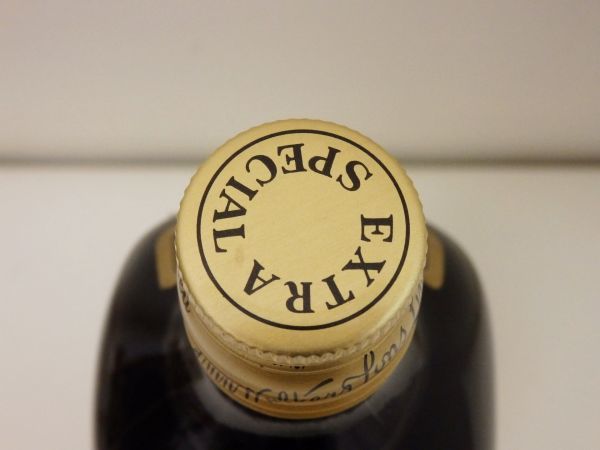 古酒　ジョニーウォーカー　ブラックラベル　 EXTRA SPECIAL　特級　金キャップ　白紋章　三菱商事　未開栓　760ml　43％　Jonnie Walker