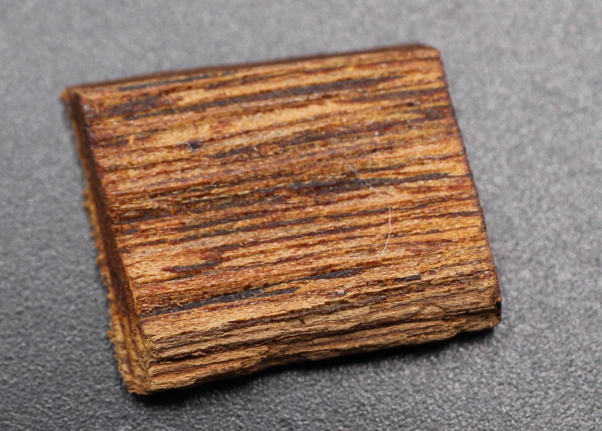 香木 古渡命銘木 小分け約0.54g 沈香 お香伽羅奇南 奇楠 【公式通販】
