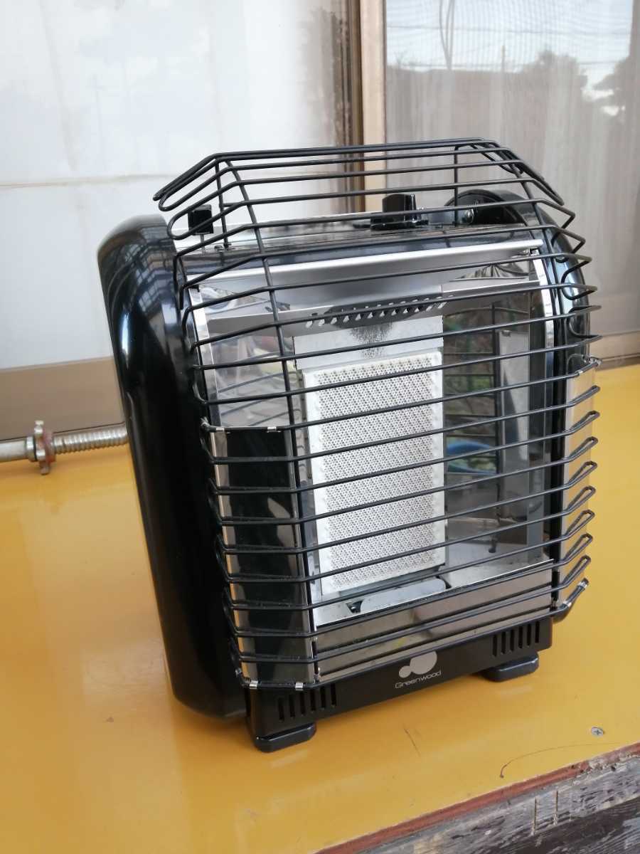 【得価，セール】 使用頻度少 カセットボンベ式ポータブルヒーター グリーンウッド 2.2kw ガスストーブ(ガスストーブ)｜売買されたオークション情報、yahooの商品情報をアーカイブ公開 - オークファン ガスストーブ