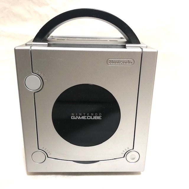 任天堂 Nintendo ニンテンドー ゲームキューブ & ゼルダの伝説風のタクト セット ゲーム 大人数 冬休み シルバー 動作品 すぐ遊べる