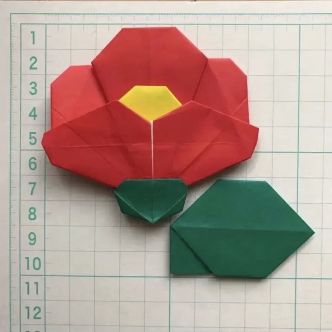 折り紙 冬の花 椿 つばき 紅 赤 壁面飾り 施設 病院 保育園 ハンドメイド 折り紙 千代紙 売買されたオークション情報 Yahooの商品情報をアーカイブ公開 オークファン Aucfan Com