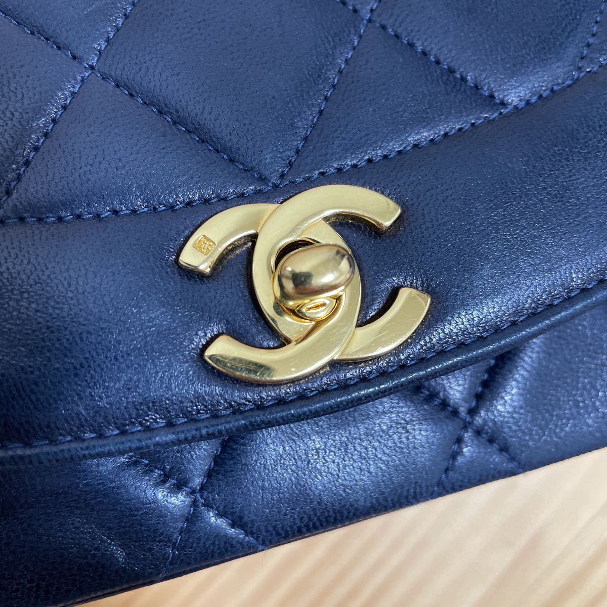 美品 シャネル CHANEL ショルダーバッグ A01164 ダイアナフラップ 