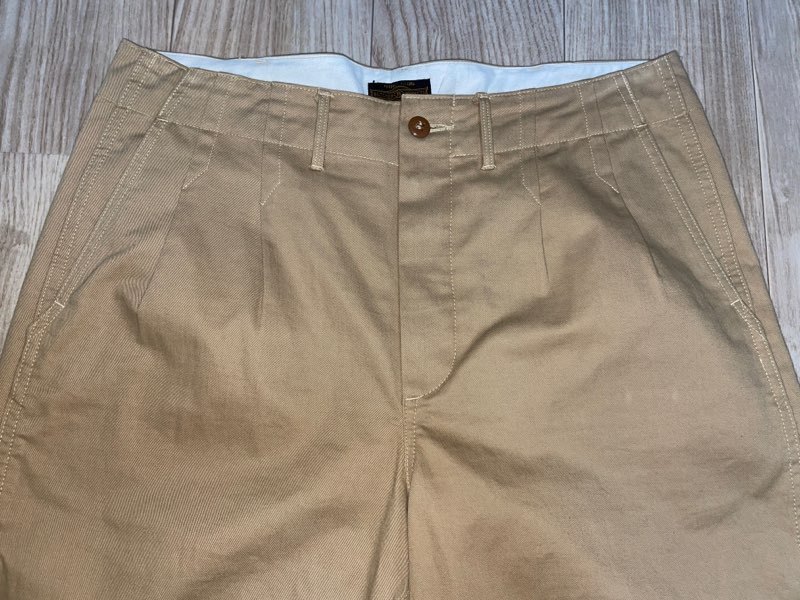 ブッチャープロダクツ 2タック チノパンツ At Last&Coトラウザー