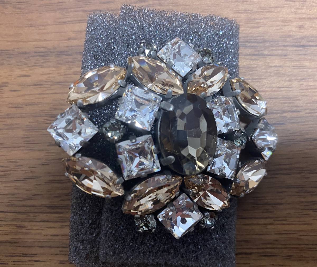 フォクシー FOXEY クリスタル ブローチ フォクシー ブローチ FOXEY BROOCH \FLEUR\ クリスタル フォクシー