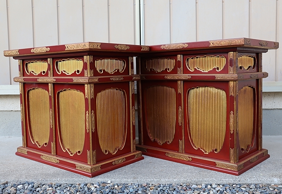 【格安，セール】 都涼音 寺院うぶだし品 仏具 木造朱塗金箔 金具打ち 特大経台一対 仏教美術(経机)｜売買されたオークション情報、yahooの商品情報をアーカイブ公開 - オークファン 経机