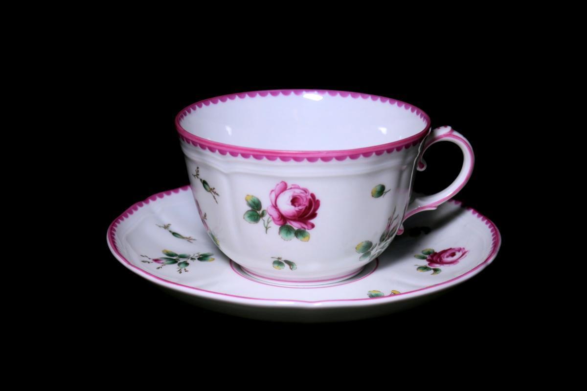 美品】リチャードジノリ アンティークローズ カップ＆ソーサー リチャードジノリ◇アンティークローズ◇カップ&ケーキ皿セット Richard  Ginori アンティーク ローズ カップ&ソーサー Richard Ginori - 美品 Richard Ginori リチャードジノリ  アンティックローズ ティー ... リチャードジノリ　RichardGinori　アンティックローズ　カップ＆ソーサ