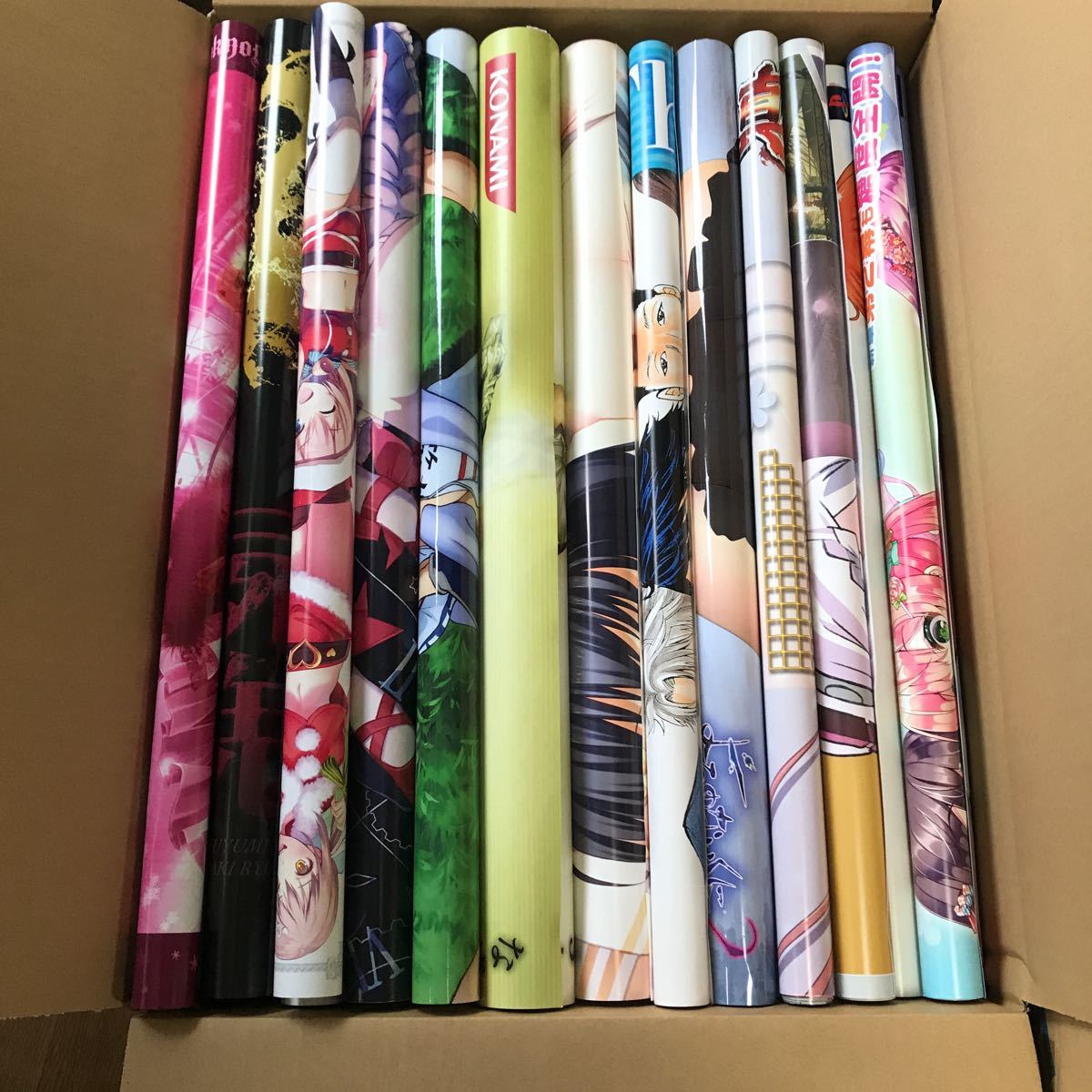 アニメ・ゲーム関連　　非売品B２サイズポスター２００本セット 本物保証，新作登場 アニメ・ゲーム関連 B2サイズ ポスター 約200枚