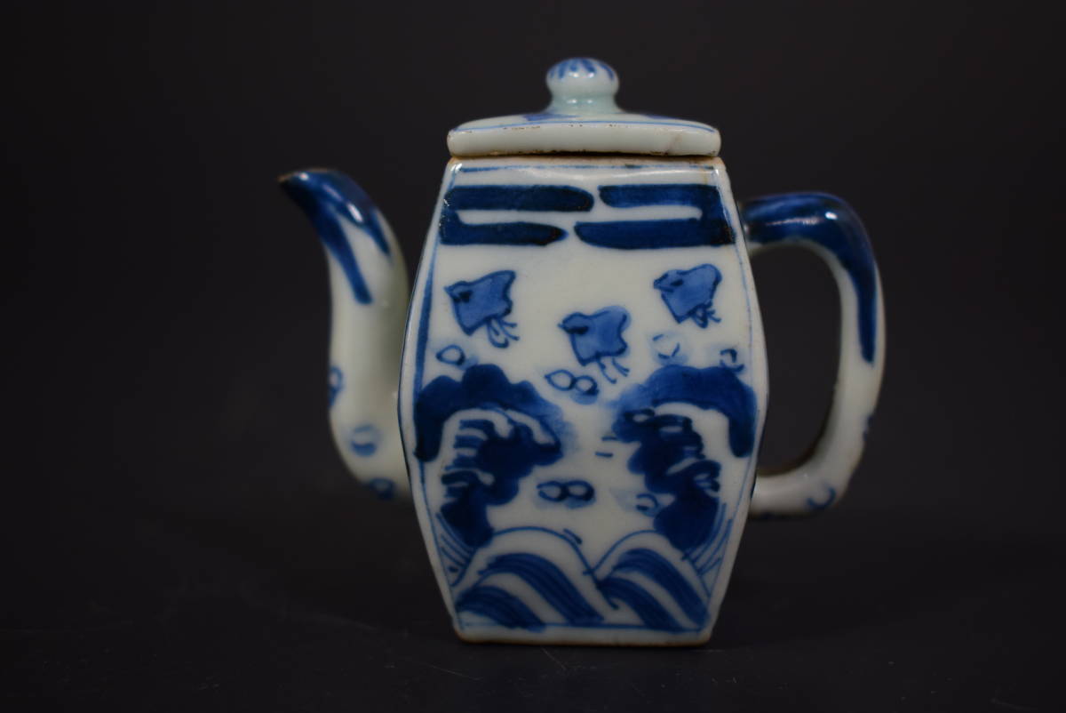 驚きの破格値，SALE 和 古美術収集家買出品 江戸 古平戸染付 波千鳥文水滴急須 文房具 書道具 2757(染付)｜売買されたオークション情報、yahooの商品情報をアーカイブ公開 - オークファン 伊万里、有田