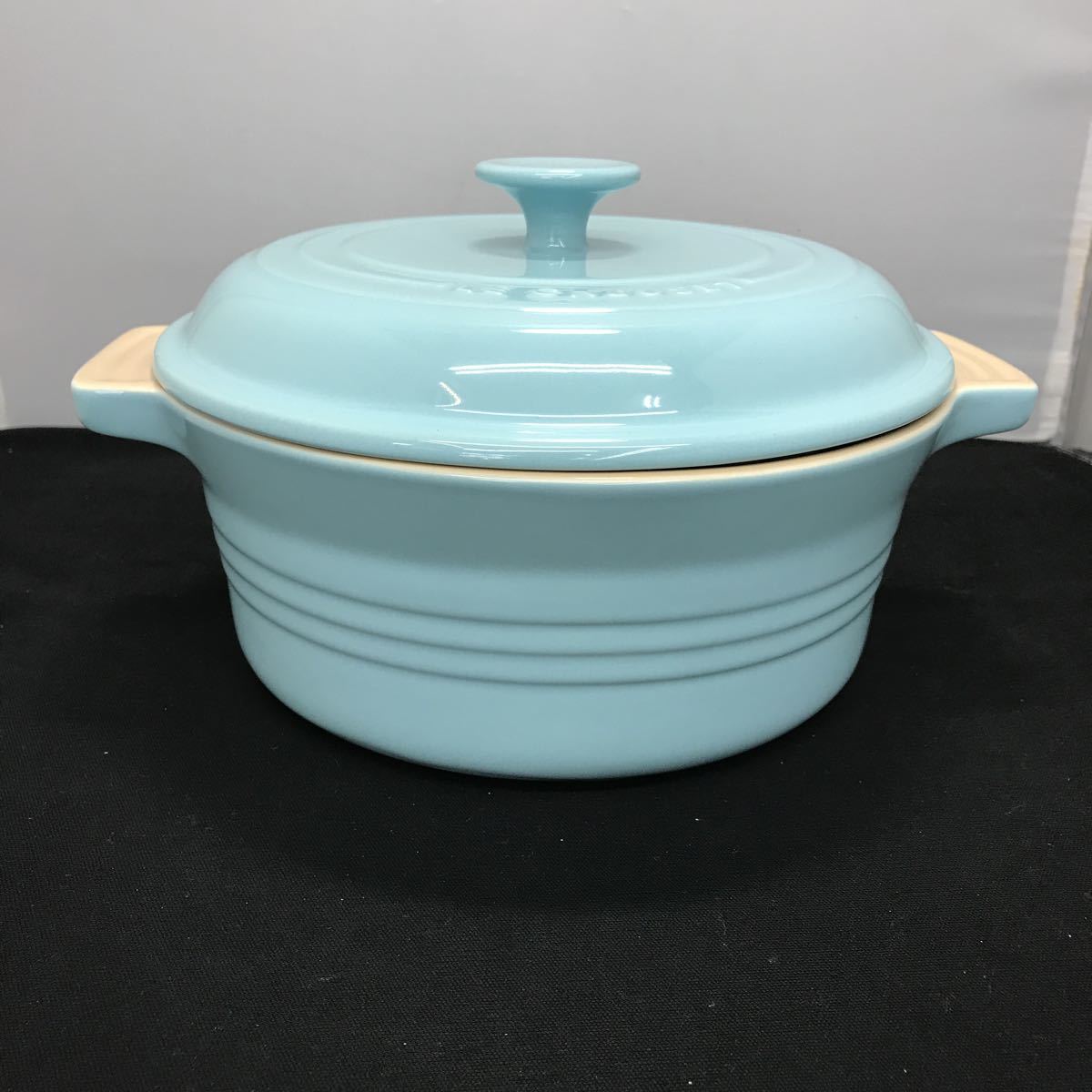 サ) 【美品】 ル・クルーゼ キャセロールディッシュ サテンブルー 22 