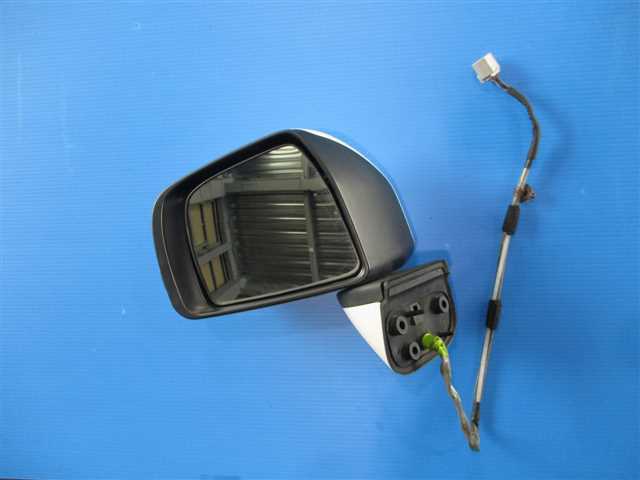 ムーヴ L175S サイドミラー パール ミラーウインカーの通販 l175s A W24 ウインカー付き ドアミラー左右 ☆ ダイハツ LEDウィンカーランプ交換福山市・井原 ドアミラー L185S ムーヴ｜ミラーパーツ・LEDウインカードアミラー・広角ミラー通販