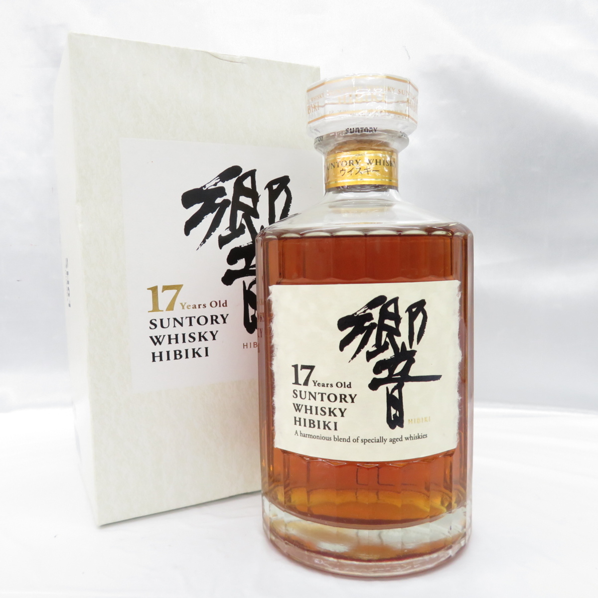 ♡サントリー ウイスキー 響 17年 700ml 裏ゴールドラベル HIBIKI 未開栓】SUNTORY サントリー 響 HIBIKI 17年 裏ゴールドラベル